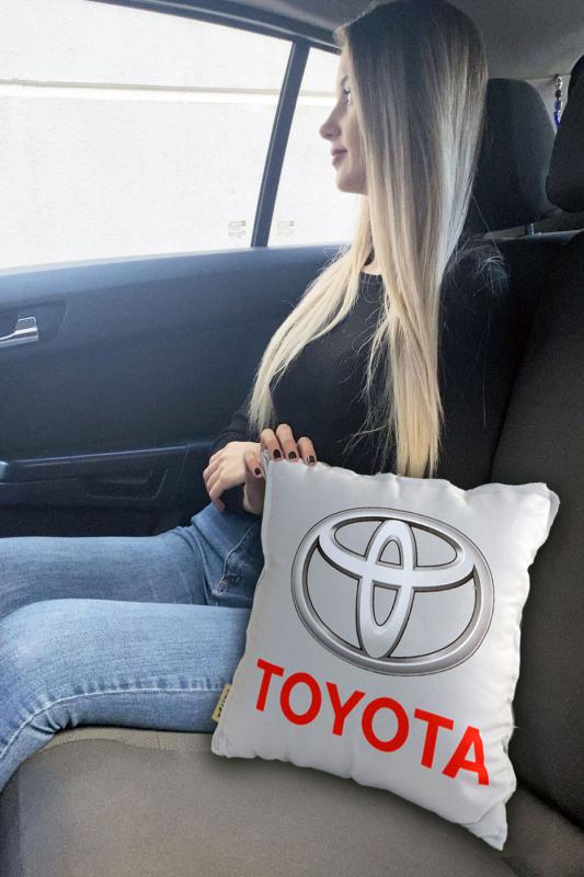 Toyota%20Baskılı%20Battaniyeli%20Opsiyonel%20Yastık